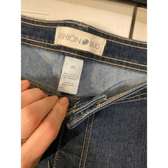 Fashion Bug NWT Tapered Jeans Side Slit With Zipper Closure, Women’s Size 22 - Picture 4 of 15